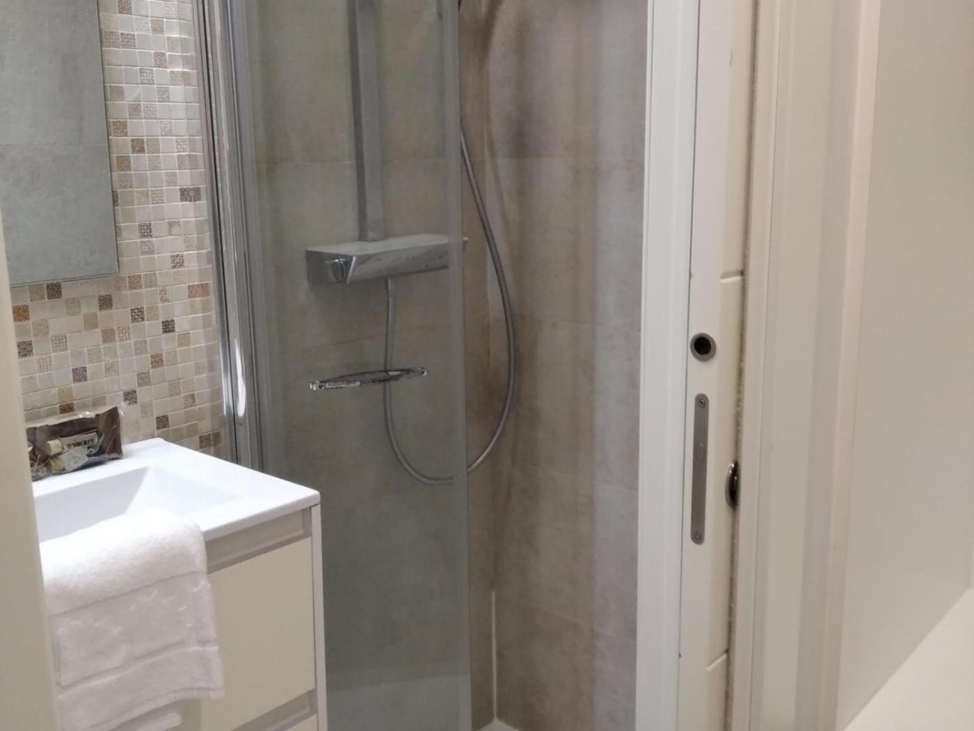 Nuevo! Piso En Pleno Centro Apartment Santander Ruang foto